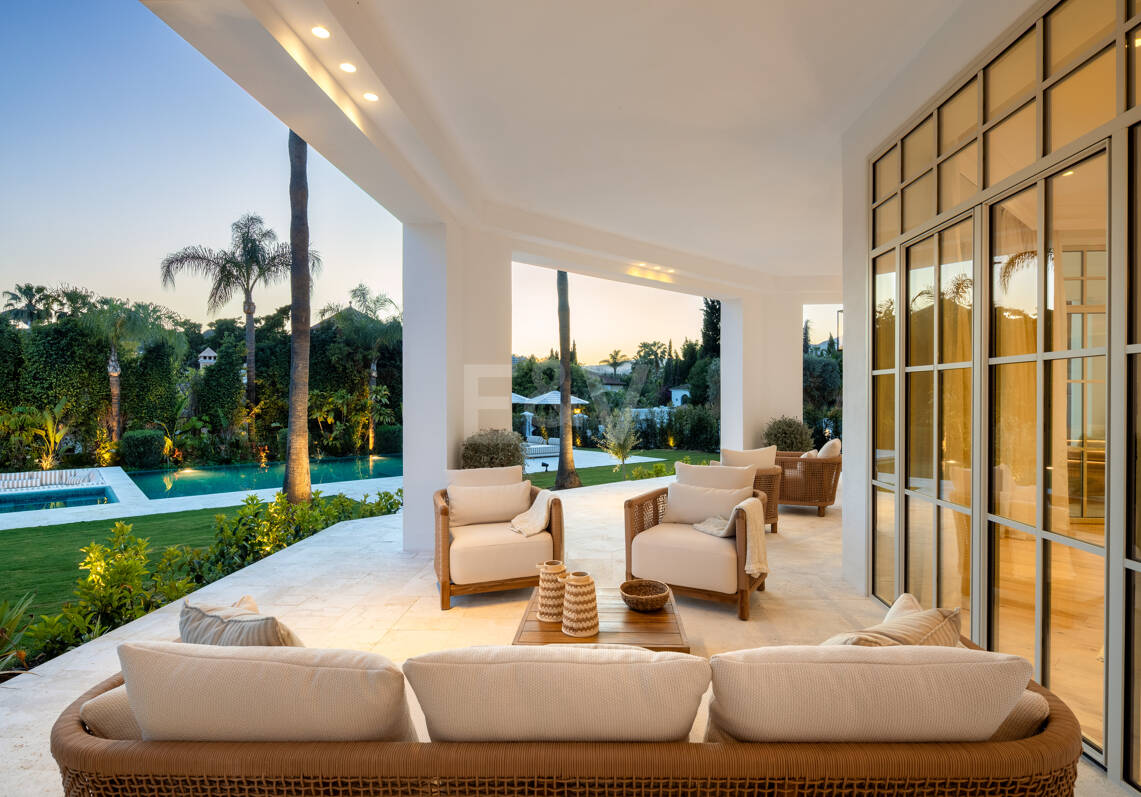 Zeitlose Elegante Villa mit andalusischem Flair in Nueva Andalucia