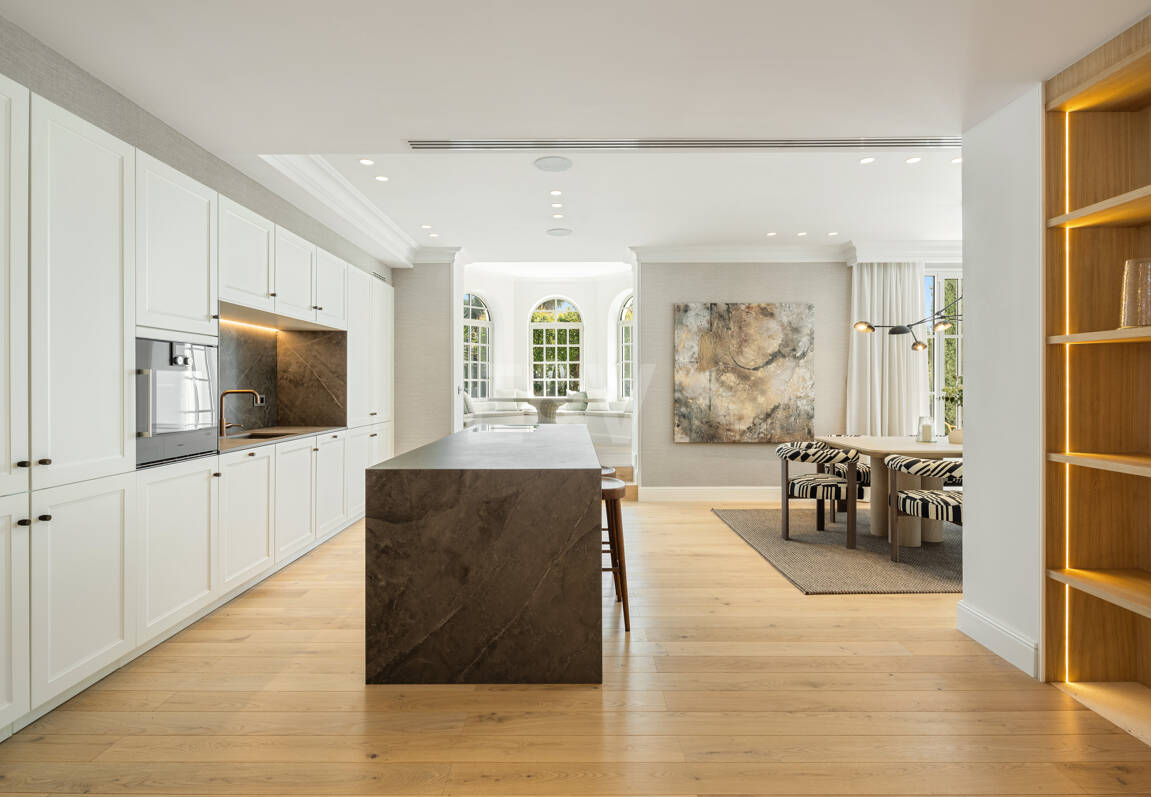 Villa con elegancia atemporal y encanto andaluz en Nueva Andalucia