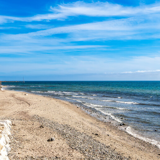 Plot with views in Marbesa, project with building license granted: