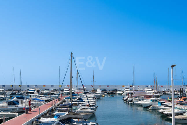 Snygg lägenhet med Rooftop Pool i Marbella Centre