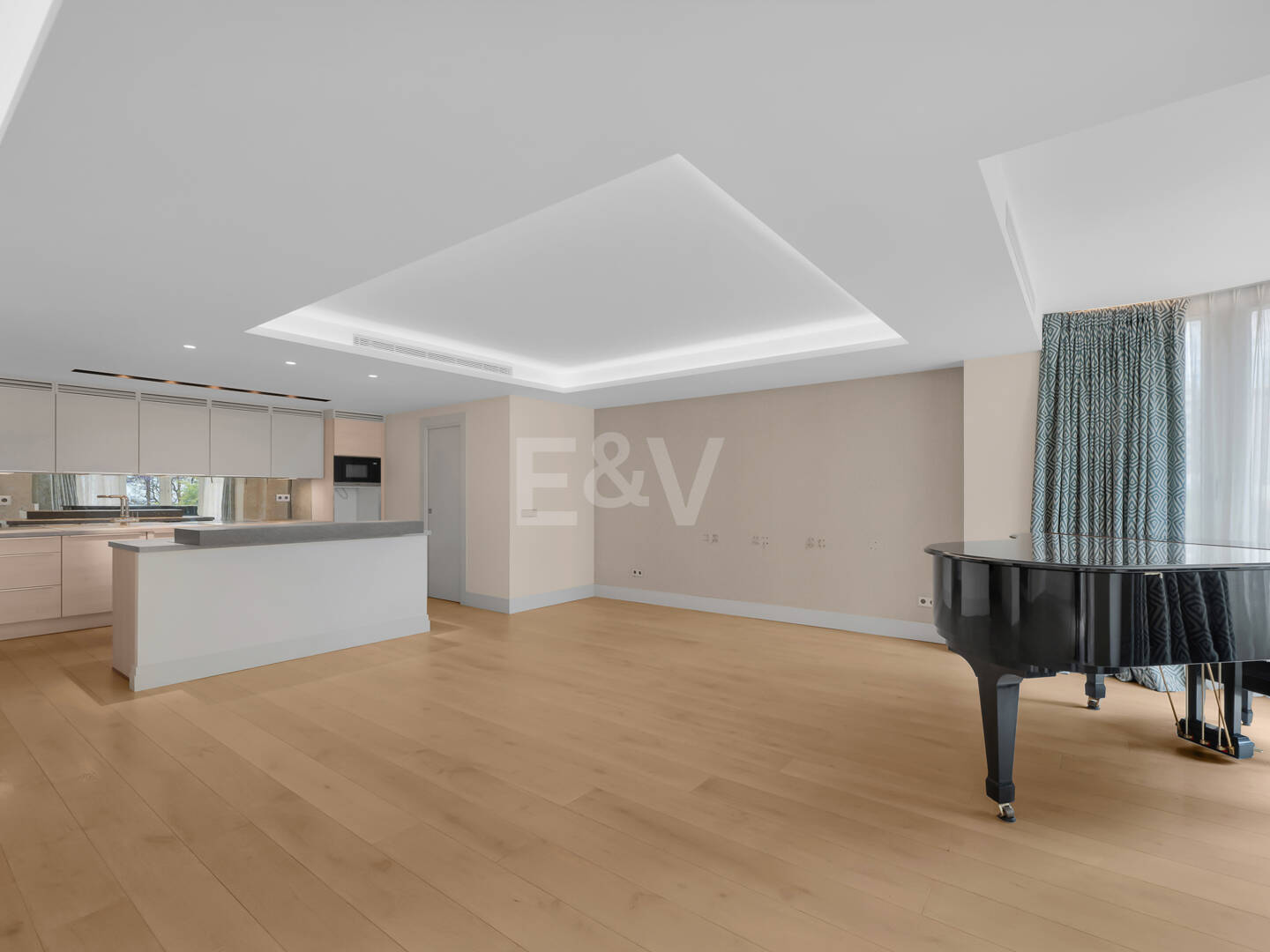 Snygg lägenhet med Rooftop Pool i Marbella Centre