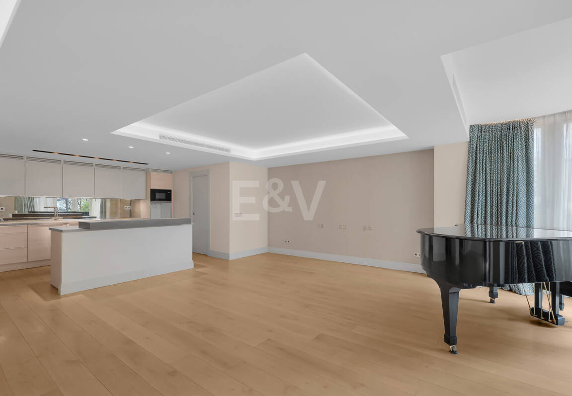 Snygg lägenhet med Rooftop Pool i Marbella Centre