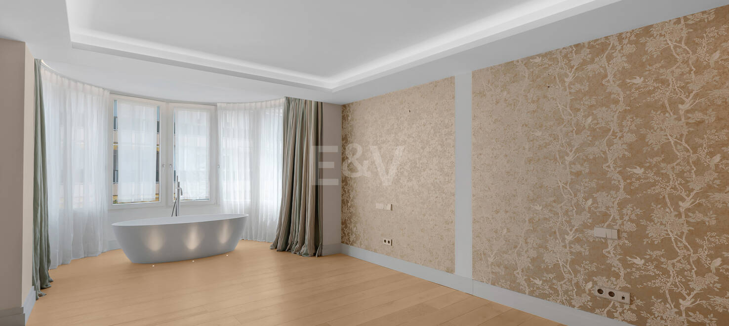 Stylish Apartment with Rooftop Pool in Marbella Centre