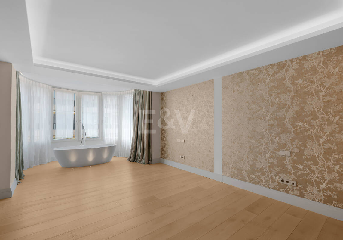 Appartement élégant avec piscine sur le toit à Marbella Centre