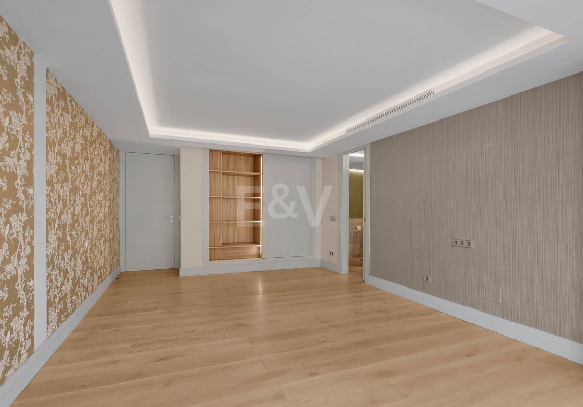 Appartement élégant avec piscine sur le toit à Marbella Centre