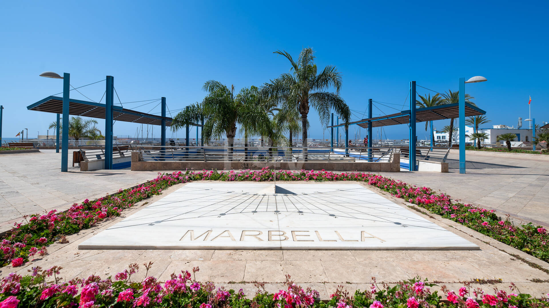 Snygg lägenhet med Rooftop Pool i Marbella Centre