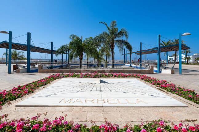 Snygg lägenhet med Rooftop Pool i Marbella Centre