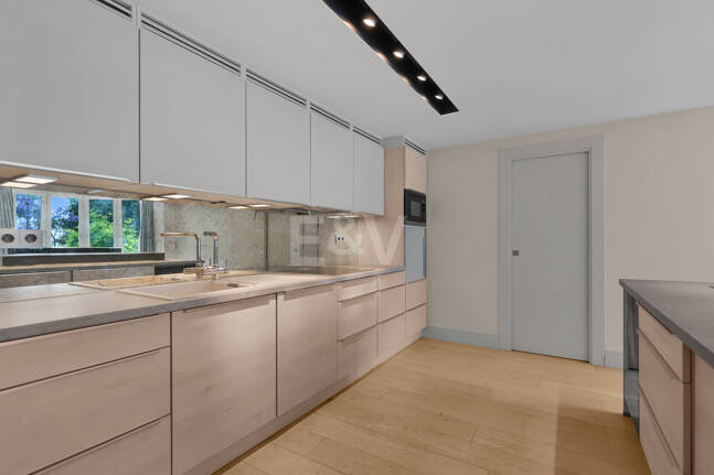 Snygg lägenhet med Rooftop Pool i Marbella Centre