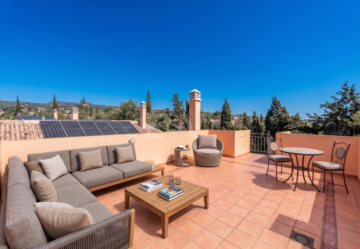 Exquisite Familienvilla mit Privatgarten und Pool in Elviria, Marbella