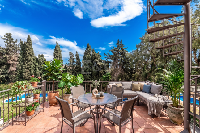 Exquisite Familienvilla mit Privatgarten und Pool in Elviria, Marbella