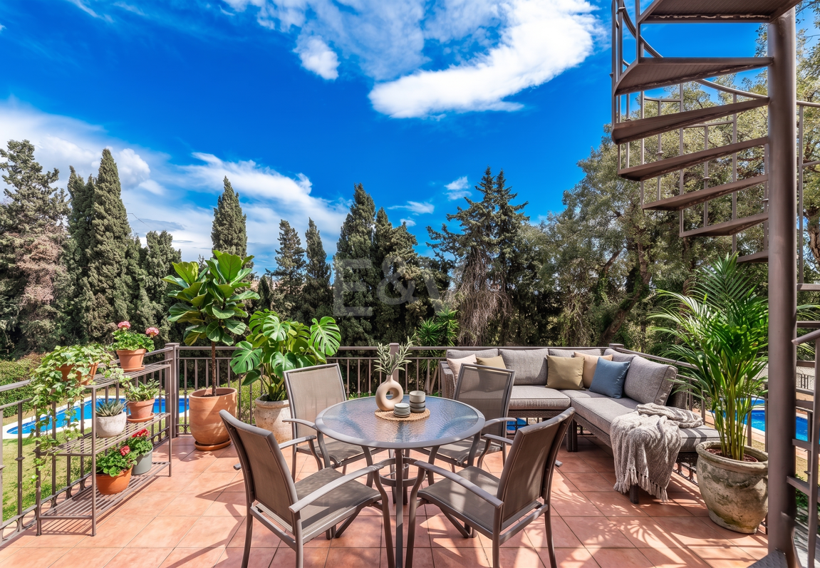 Exquisite Familienvilla mit Privatgarten und Pool in Elviria, Marbella