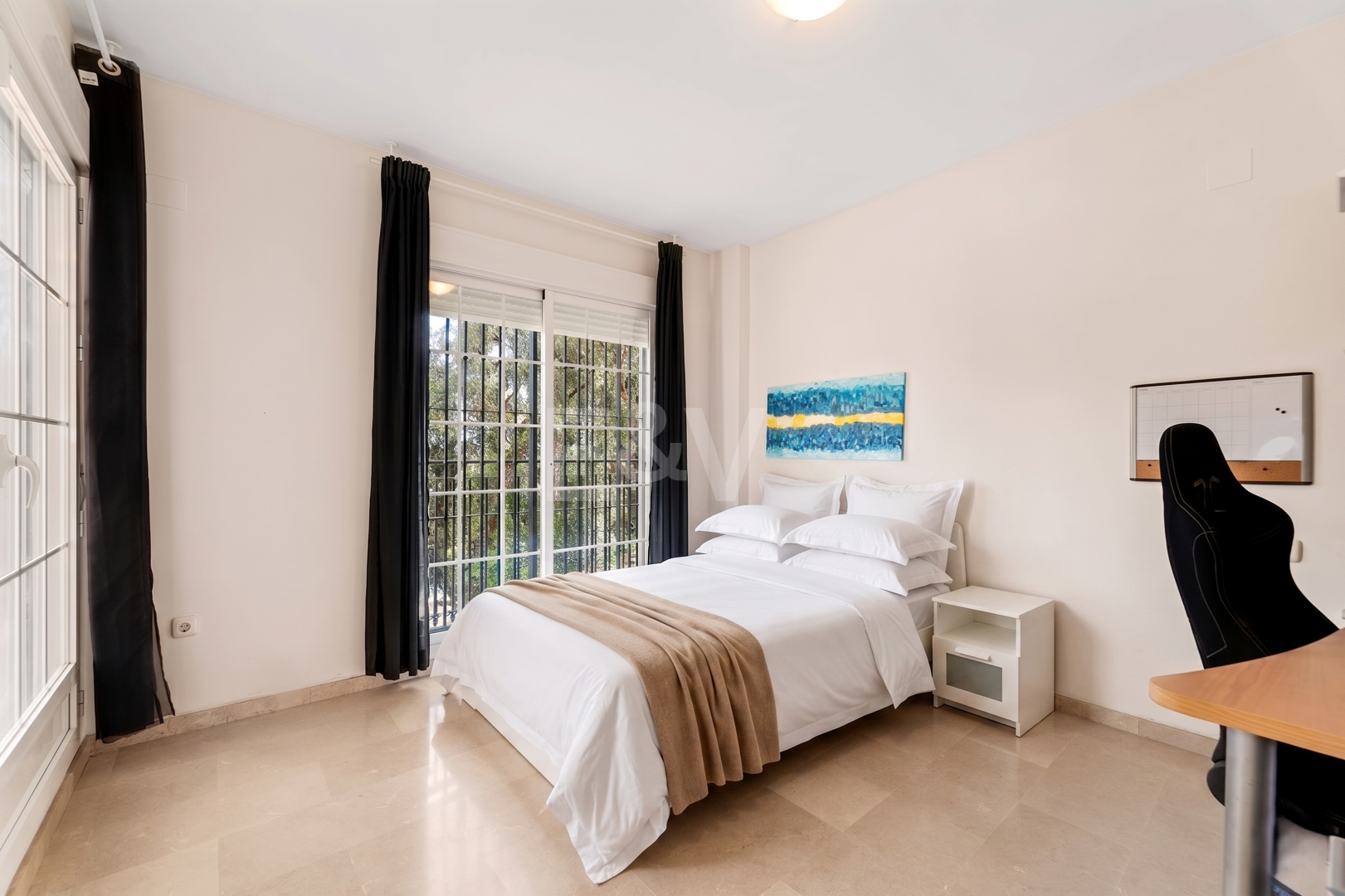 Exquisite Familienvilla mit Privatgarten und Pool in Elviria, Marbella