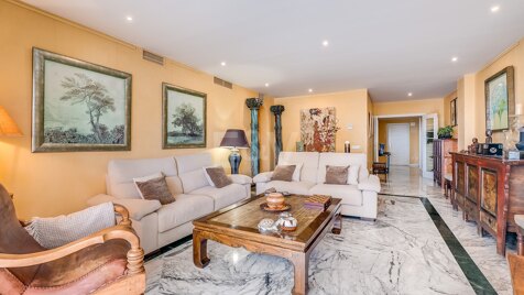 Exclusive Playas del Duque Apartment with Sea Views in Puerto Banus