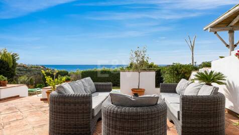 Maison spacieuse à La Heredia avec vue panoramique sur la mer et piscine privée
