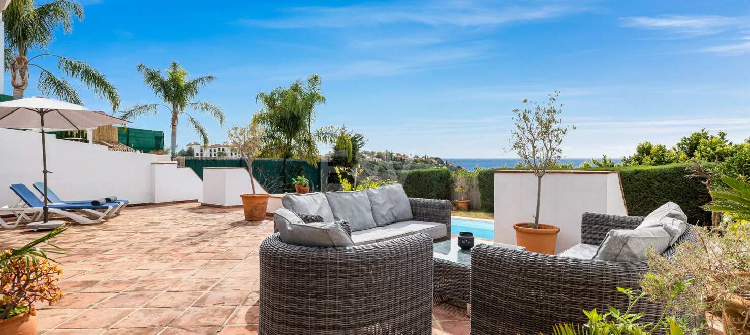 Spacious Home in La Heredia with Panoramic Sea Views & Private Pool