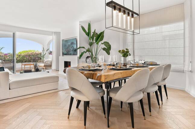 Lujoso adosado con sofisticado diseño escandinavo