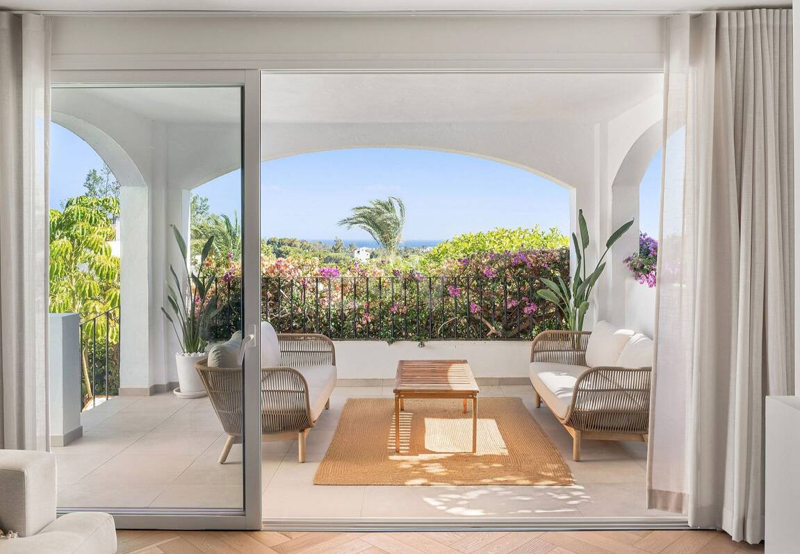 Lujoso adosado con sofisticado diseño escandinavo