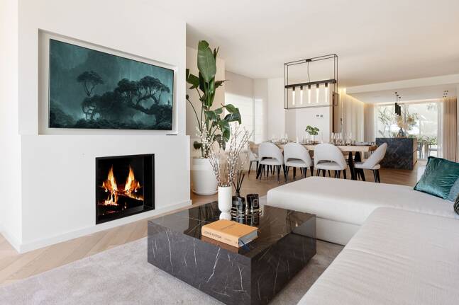 Lujoso adosado con sofisticado diseño escandinavo