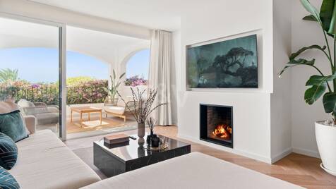 Elegantes Luxus-Reihenhaus mit skandinavischem Design