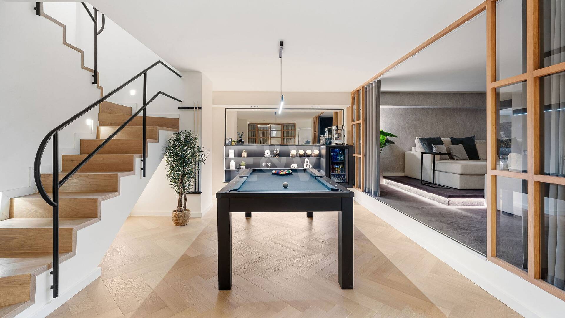 Lujoso adosado con sofisticado diseño escandinavo