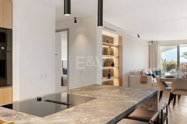 Lujoso adosado con sofisticado diseño escandinavo