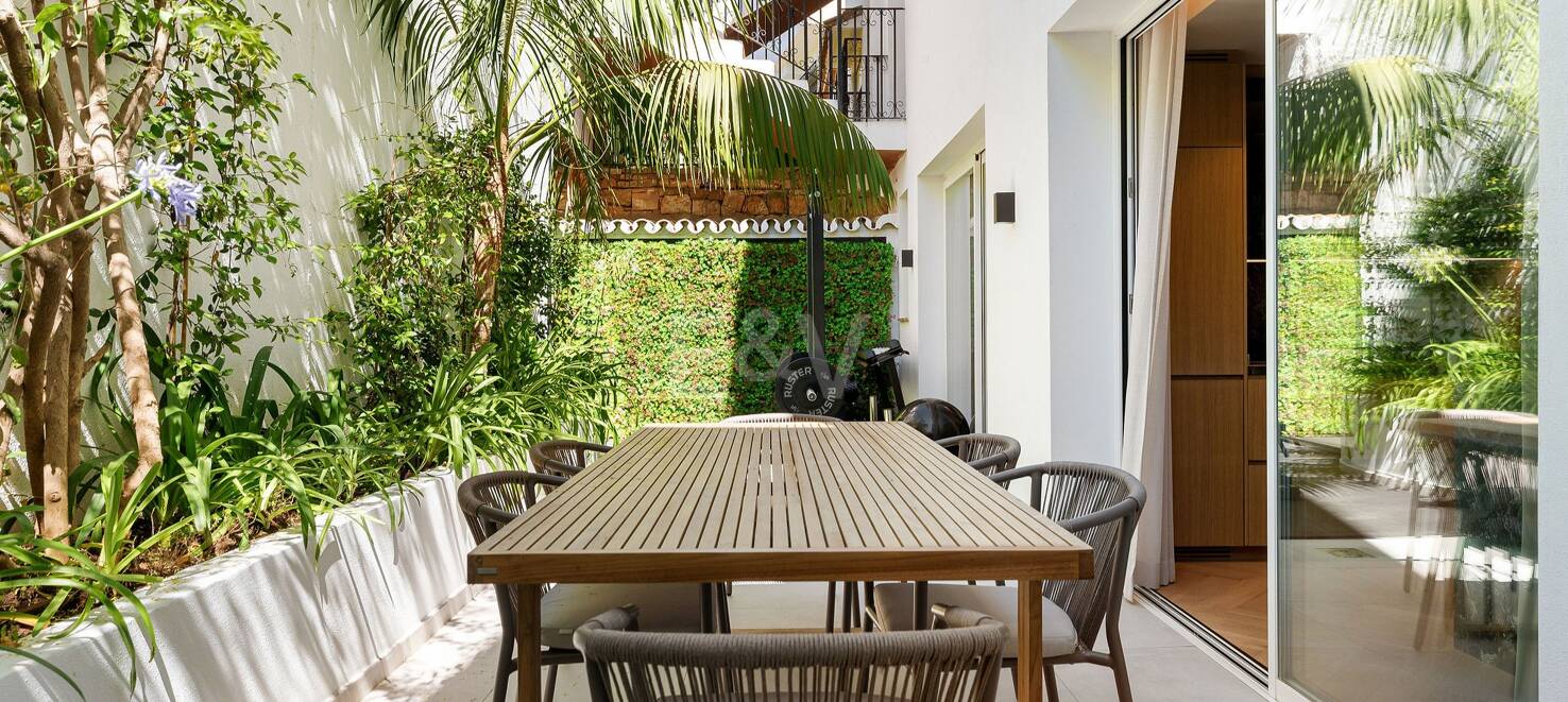 Sophisticated Luxury Townhouse with Scandinavian Design