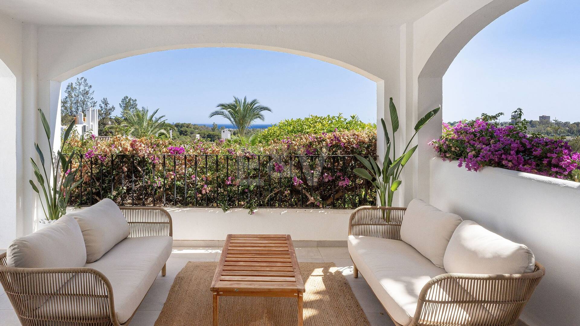 Lujoso adosado con sofisticado diseño escandinavo