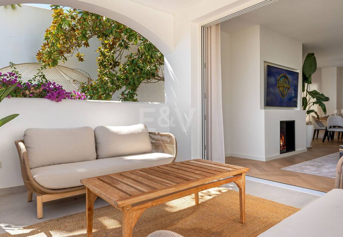 Lujoso adosado con sofisticado diseño escandinavo