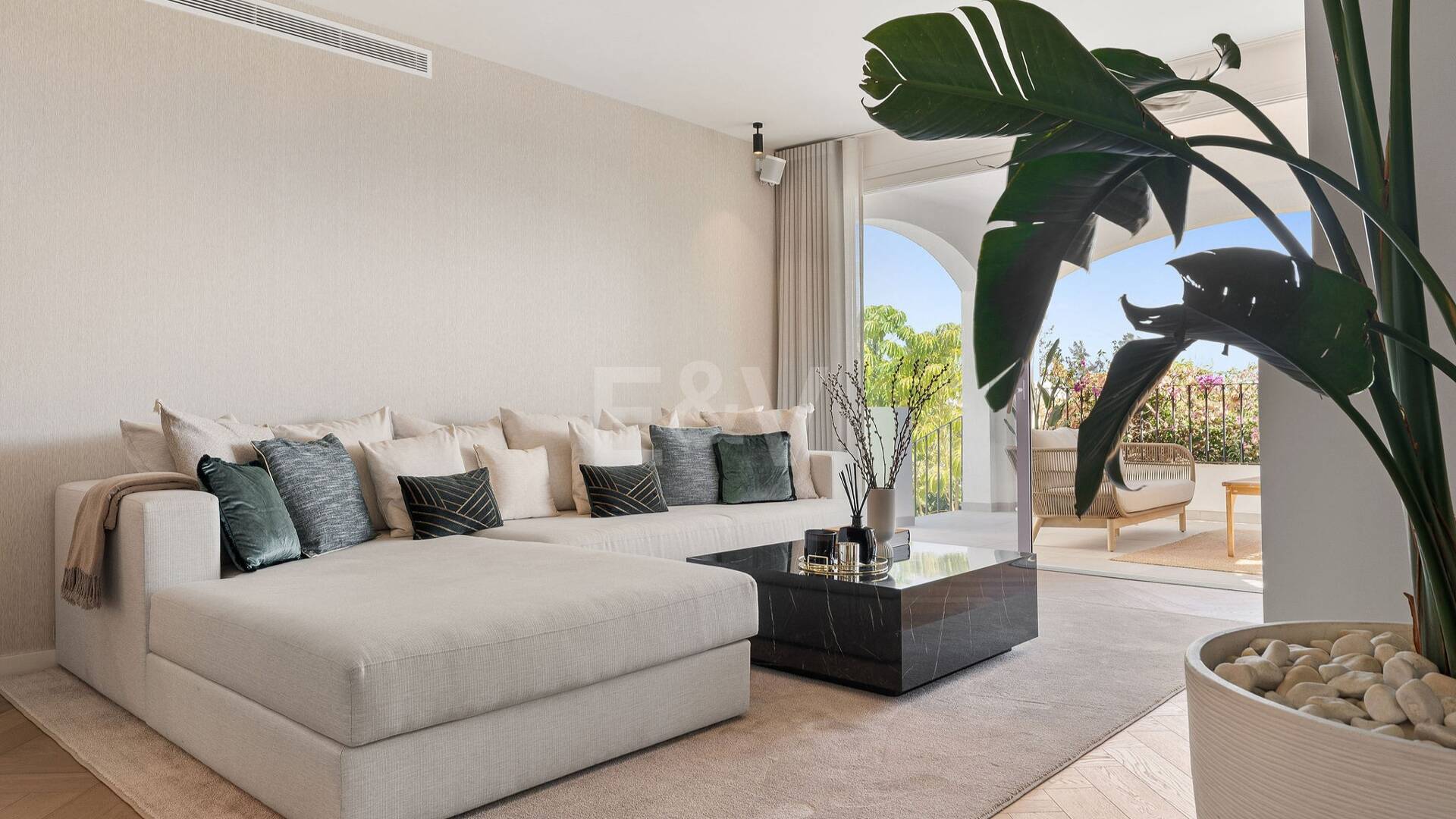 Lujoso adosado con sofisticado diseño escandinavo