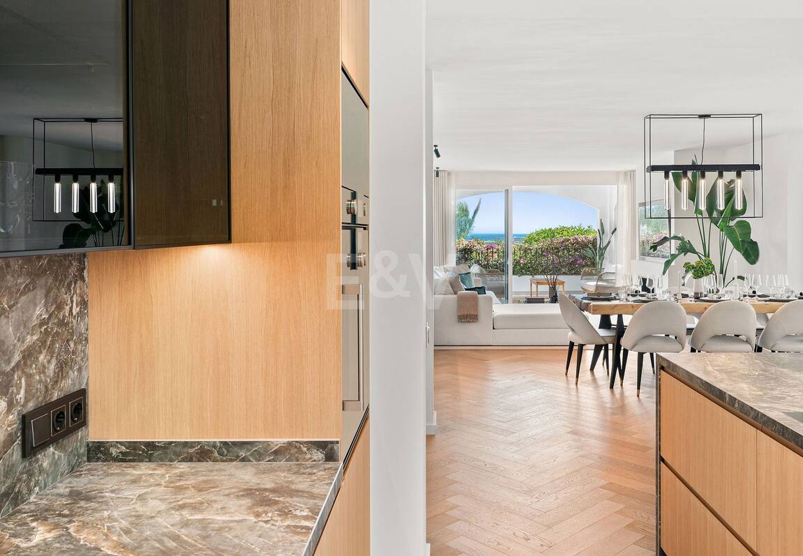 Lujoso adosado con sofisticado diseño escandinavo