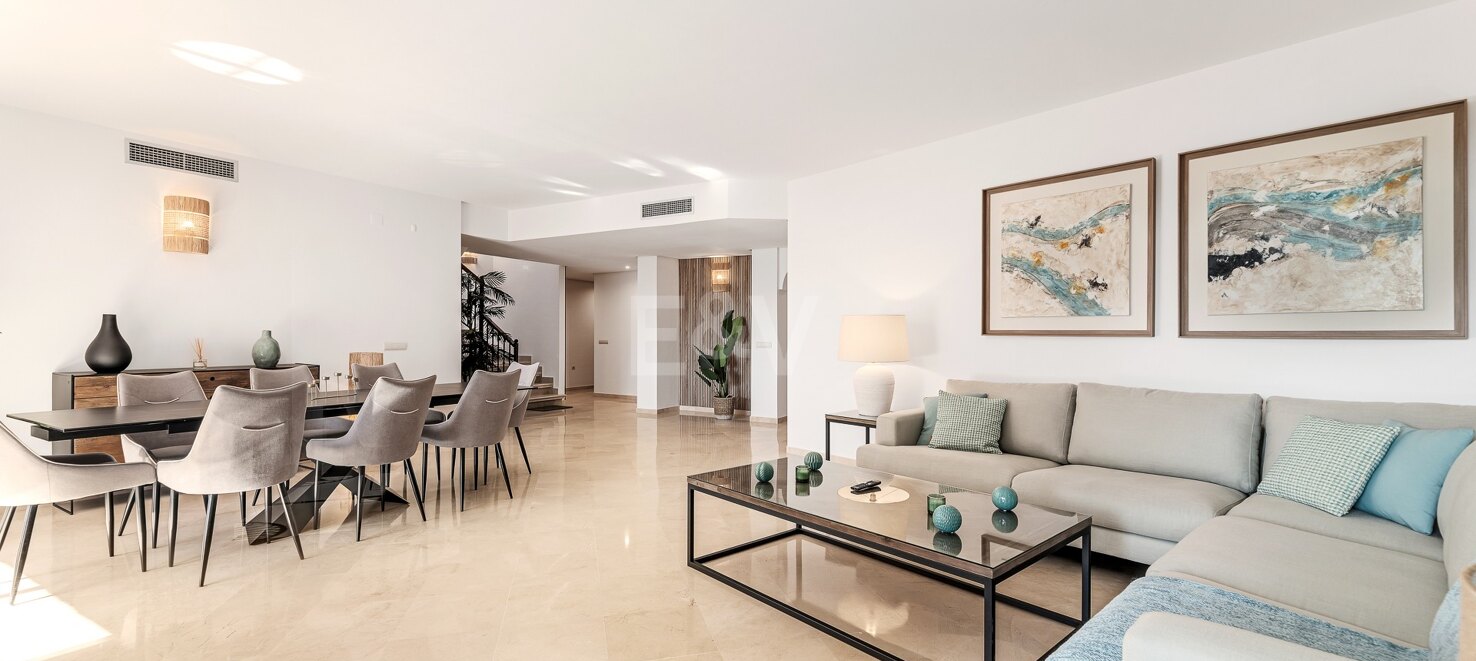 Penthouse en duplex de 4 chambres à El Rosario Beachside disponible pour juin et juillet 2025