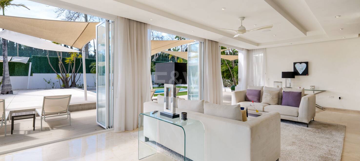 Lyx Frontline Golf Villa i Guadalmina Alta - Elegance & Komfort i en primär plats