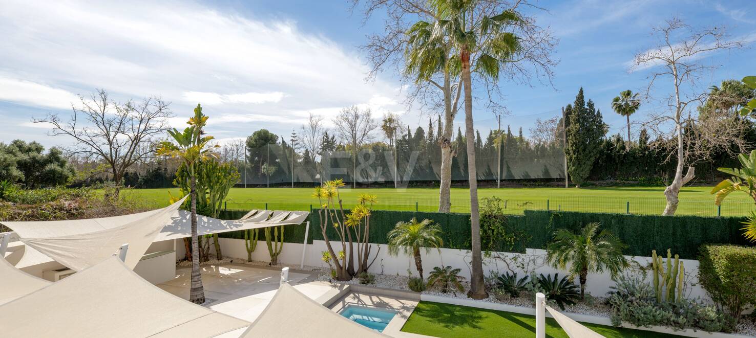 Lyx Frontline Golf Villa i Guadalmina Alta - Elegance & Komfort i en primär plats