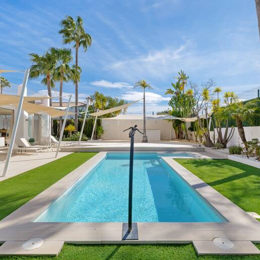 Lyx Frontline Golf Villa i Guadalmina Alta - Elegance & Komfort i en primär plats
