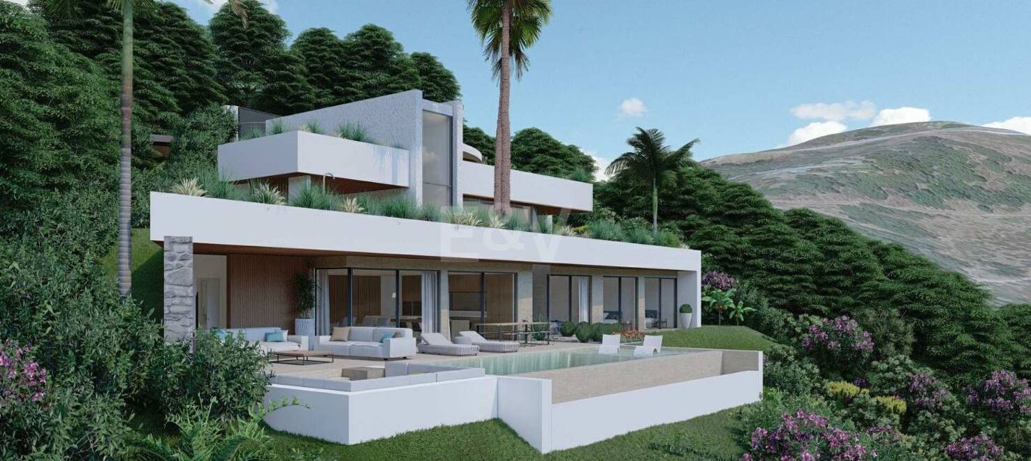 Modern Designer Villa i Montemayor