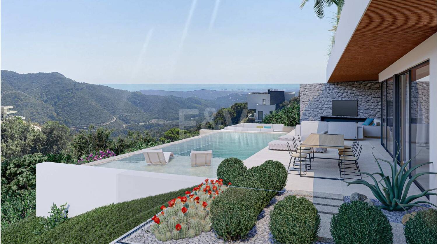 Modern Designer Villa in Montemayor