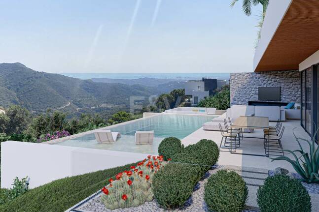 Villa de diseño moderno en Montemayor