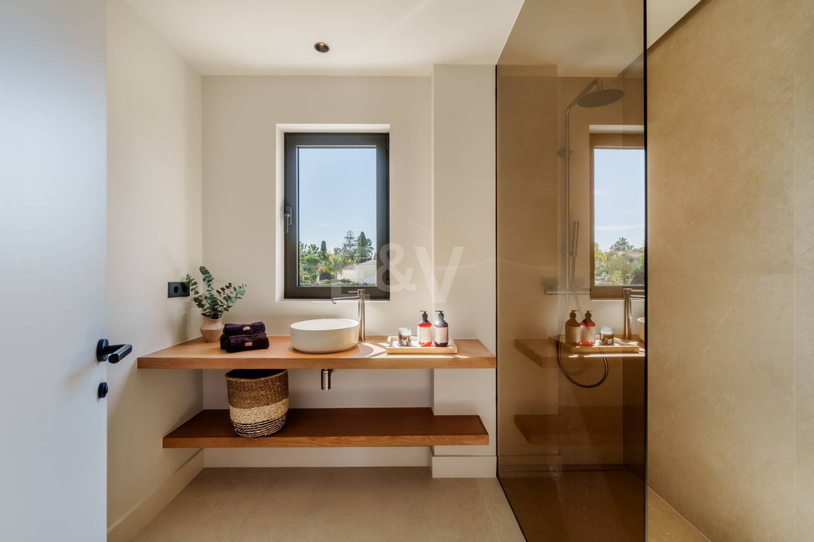 Tu oasis privado junto a la playa y Puerto Banús en San Pedro Playa