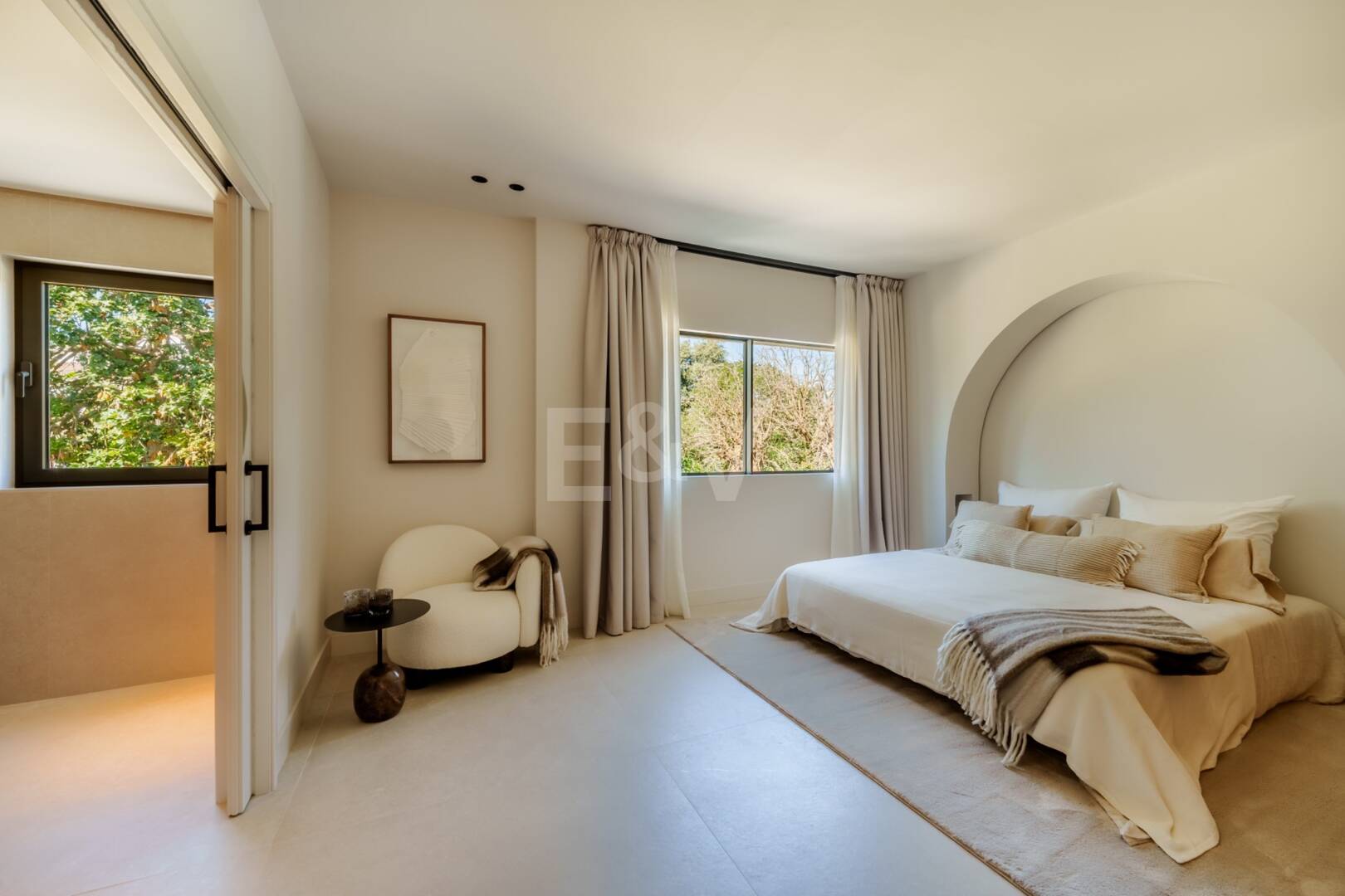 Tu oasis privado junto a la playa y Puerto Banús en San Pedro Playa