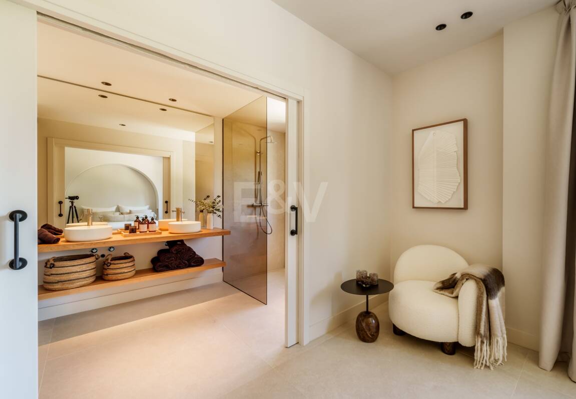 Tu oasis privado junto a la playa y Puerto Banús en San Pedro Playa