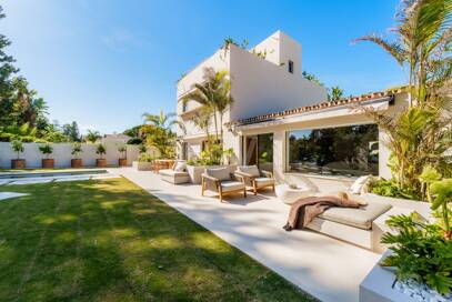 Tu oasis privado junto a la playa y Puerto Banús en San Pedro Playa