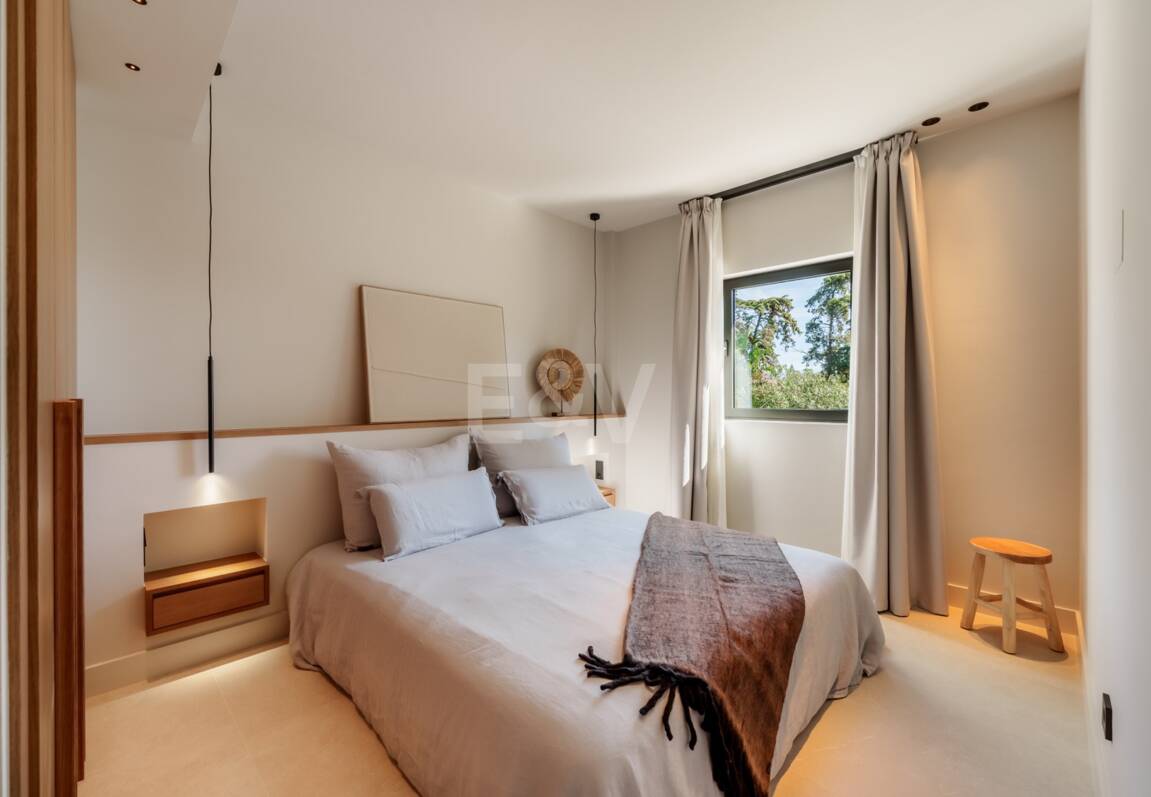 Tu oasis privado junto a la playa y Puerto Banús en San Pedro Playa