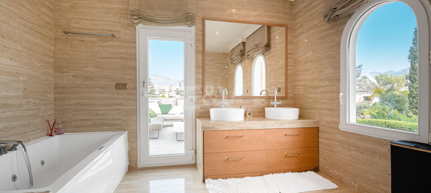 Classic Elegant Villa Perfectly Positioned Near the Beach