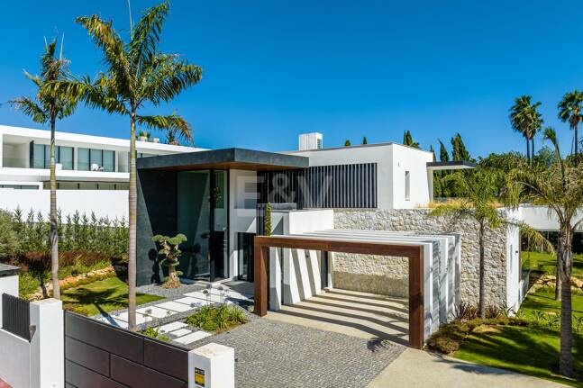 Samtida lyx Villa i Nueva Andalucía