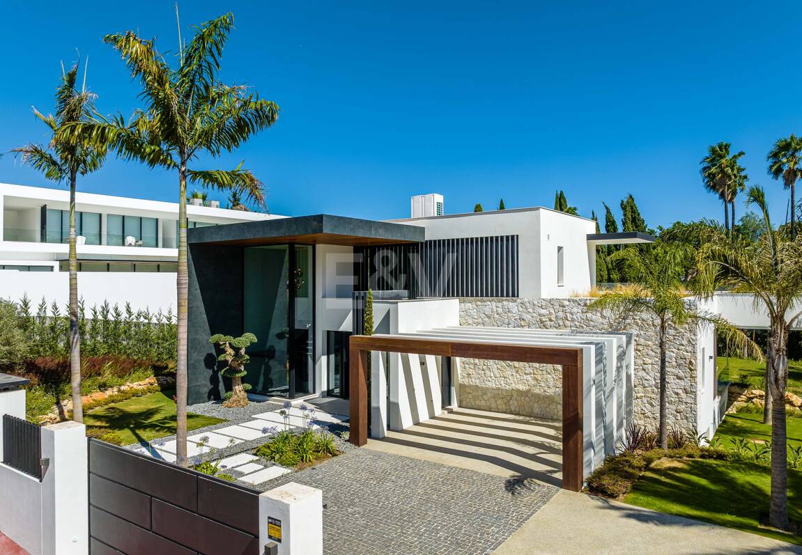 Samtida lyx Villa i Nueva Andalucía
