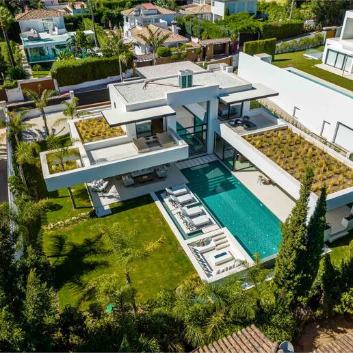 Zeitgenössische Luxusvilla in Nueva Andalucía