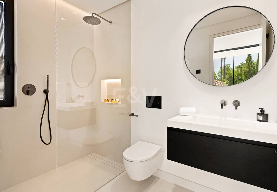 Samtida lyx Villa i Nueva Andalucía