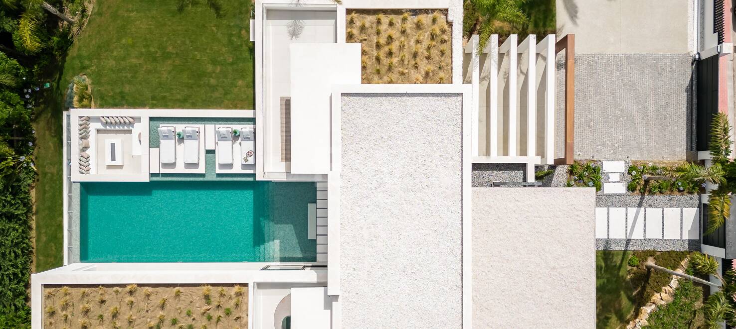 Zeitgenössische Luxusvilla in Nueva Andalucía