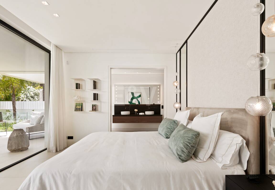 Samtida lyx Villa i Nueva Andalucía