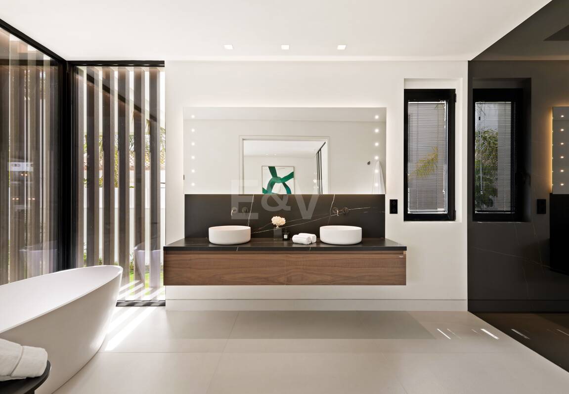 Samtida lyx Villa i Nueva Andalucía